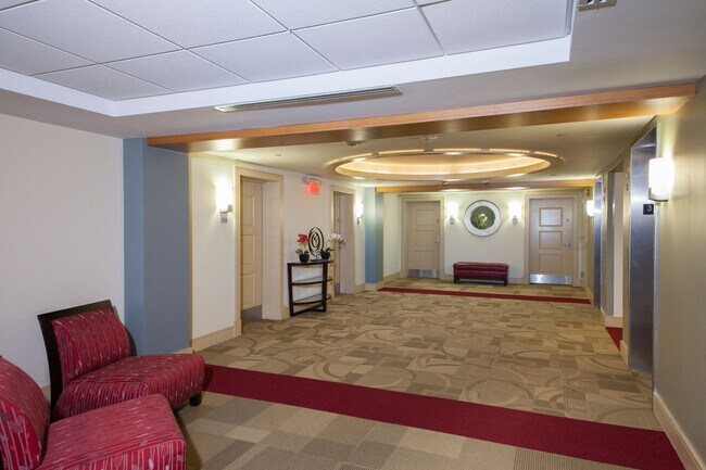 Building Photo - 1405 Beacon St