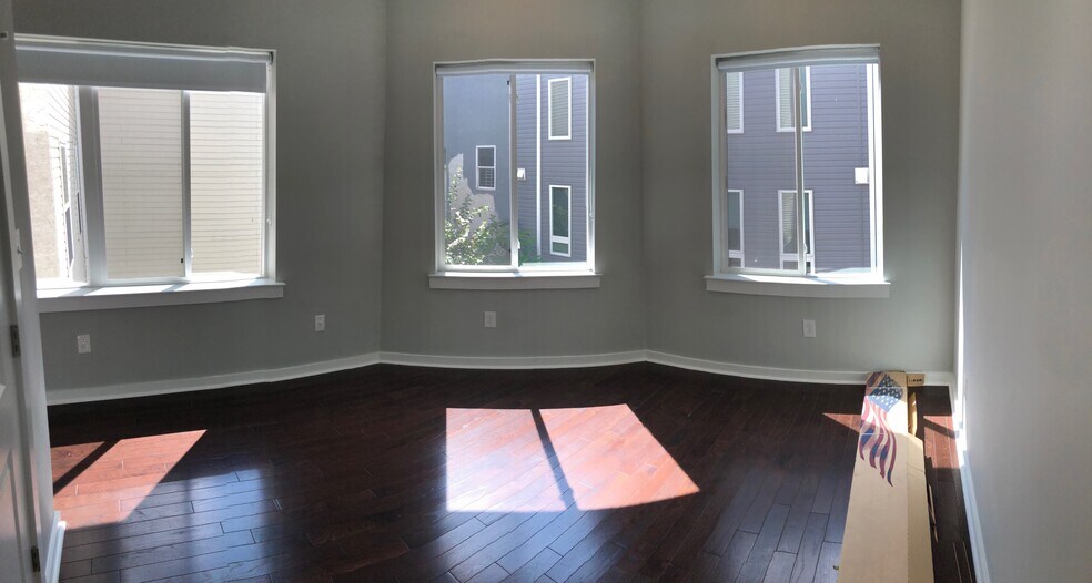 Living Room - 1806 Frankford Ave