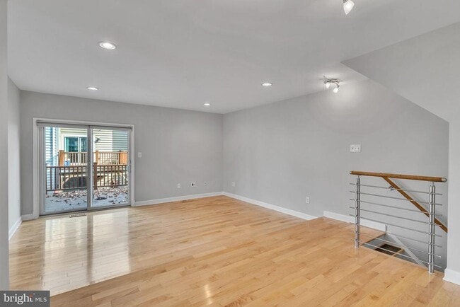 Building Photo - 6146 Brook Dr