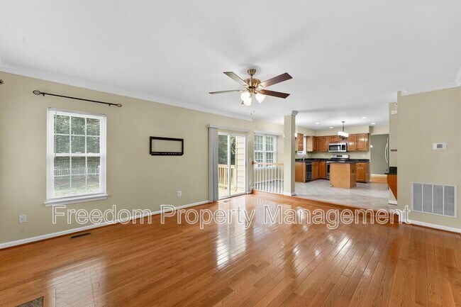 Building Photo - 9140 Worthington Dr