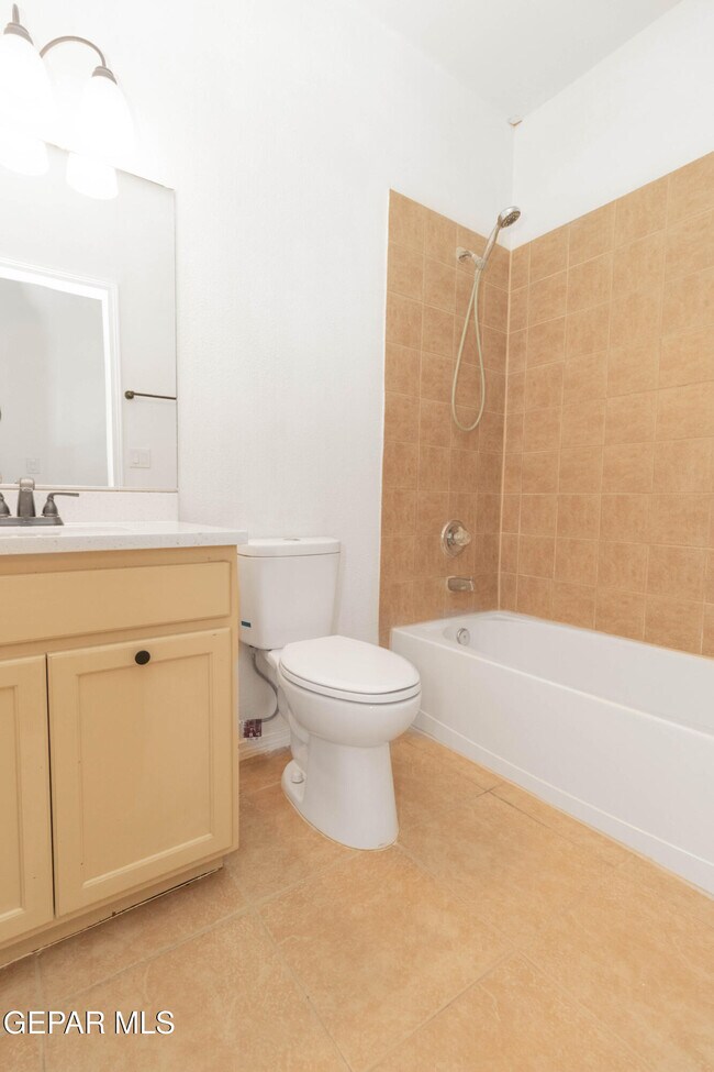 Building Photo - 14749 Sand Gate Dr