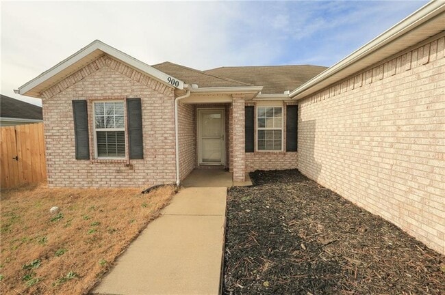 Building Photo - 900 SW River Rock St