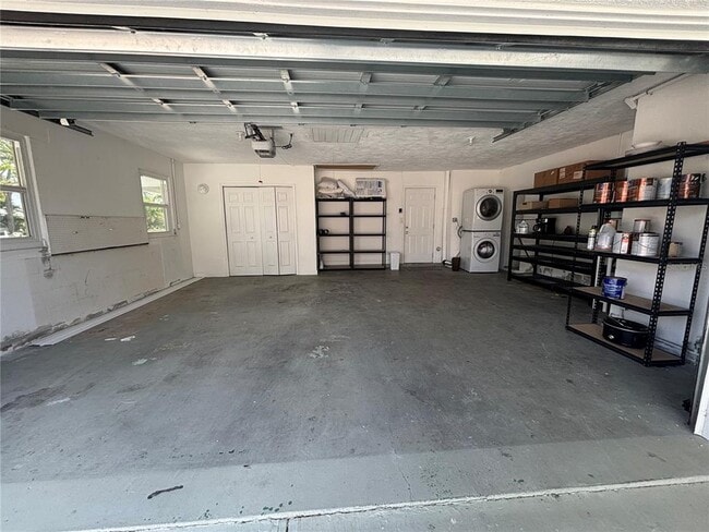 Building Photo - 1008 Estremadura Dr