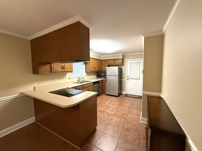 Building Photo - 512 Whistlestop Cir