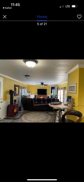 Building Photo - 23 Holiday Ln