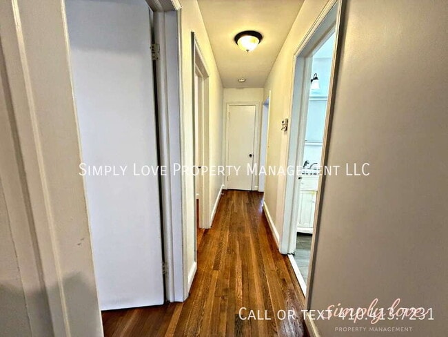 Building Photo - 4526 Albion Rd