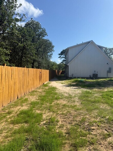 Building Photo - 138 Greenbriar Ct