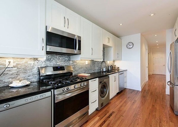 Building Photo - 154 Falcon St