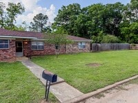 Building Photo - 109 Lakeway Dr
