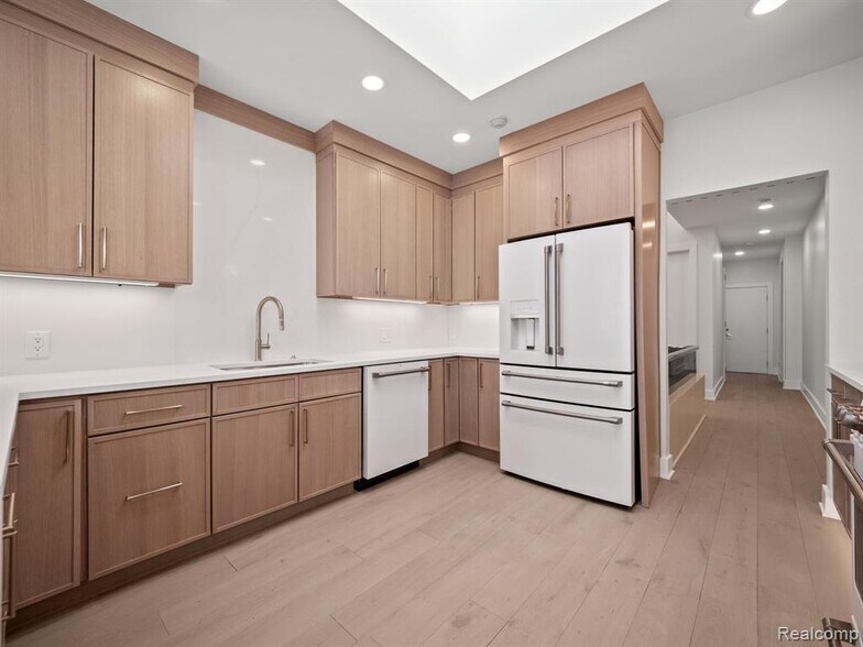 Building Photo - 1756 Alexander Dr