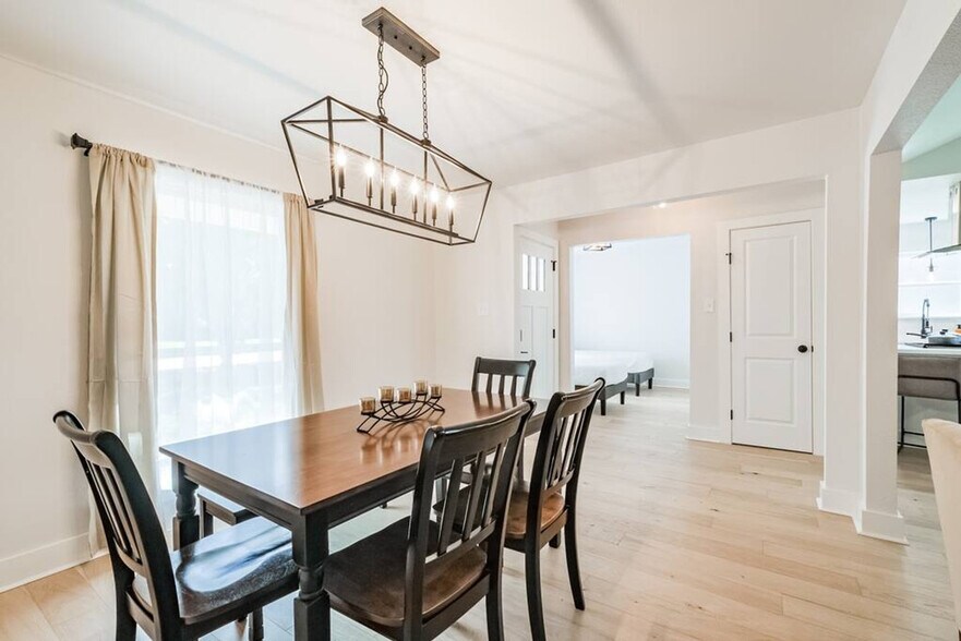 Building Photo - 6230 Rena St