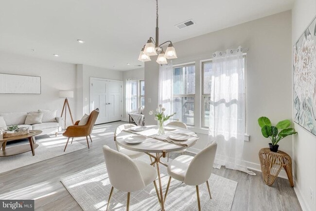 Building Photo - 10020 Ruffian Wy