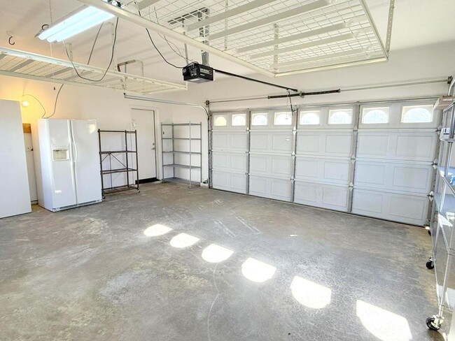 Building Photo - Beautifully Remodeled Modern Home In Wests...