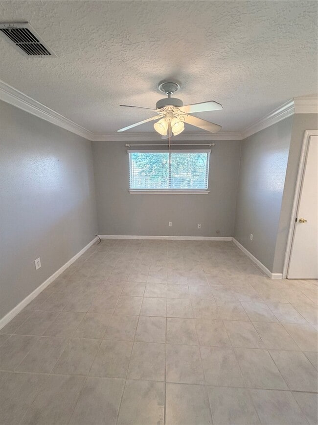 Building Photo - 1802 Oaklawn St