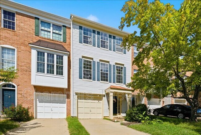 Building Photo - 2447 Clover Field Cir