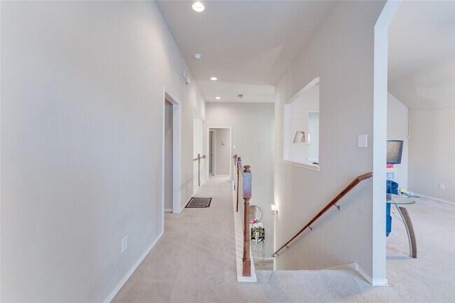 Building Photo - 25806 Palmdale Estate Dr