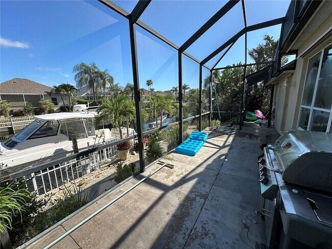 Building Photo - 4727 Spinnaker Dr