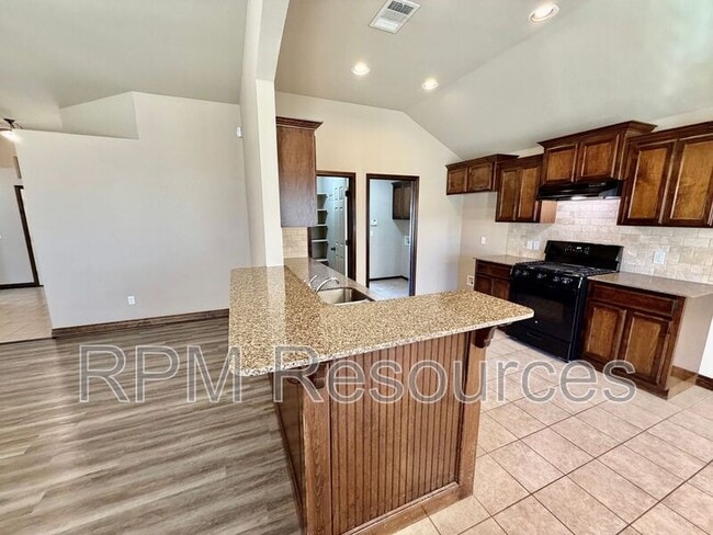 Building Photo - 5601 Sanderling Rd