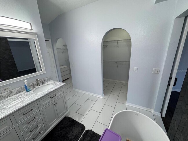 Building Photo - 4064 Sunny Day Way