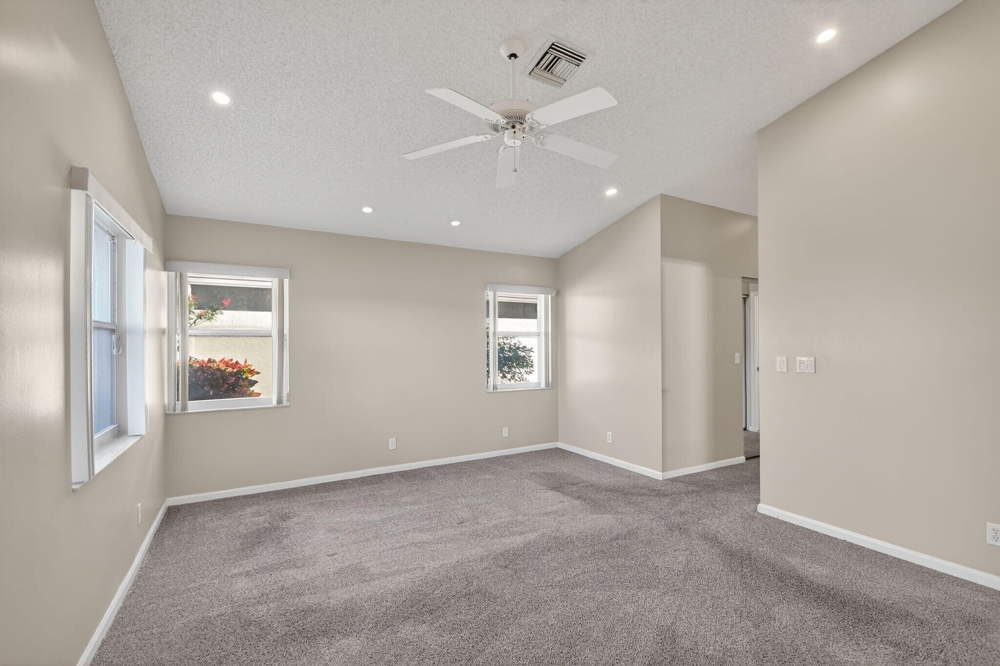 Building Photo - 7891 Sailing Shores Ter