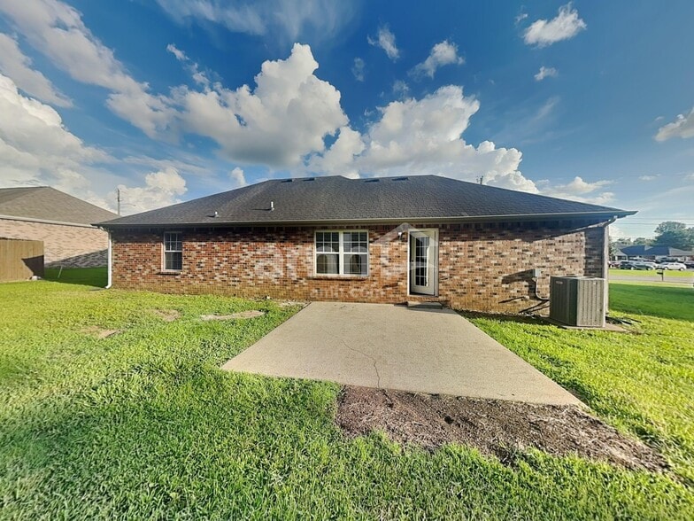 Building Photo - 4020 Snowbird Dr