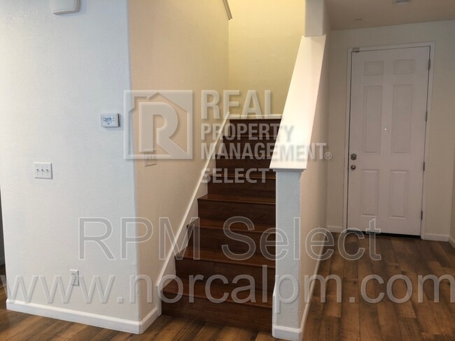 Building Photo - 8893 Robbins Rd