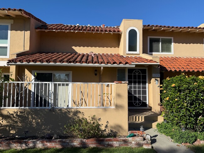 Building Photo - 17070 Los Modelos St