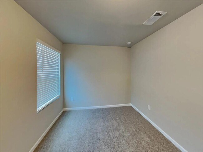 Building Photo - 116 Windflower Wy