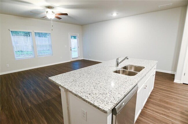 Building Photo - 115 Green Loop NW