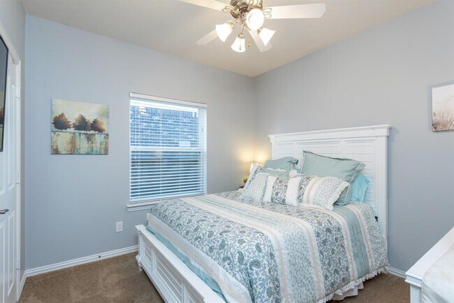 Building Photo - 3056 Winterberry Ln