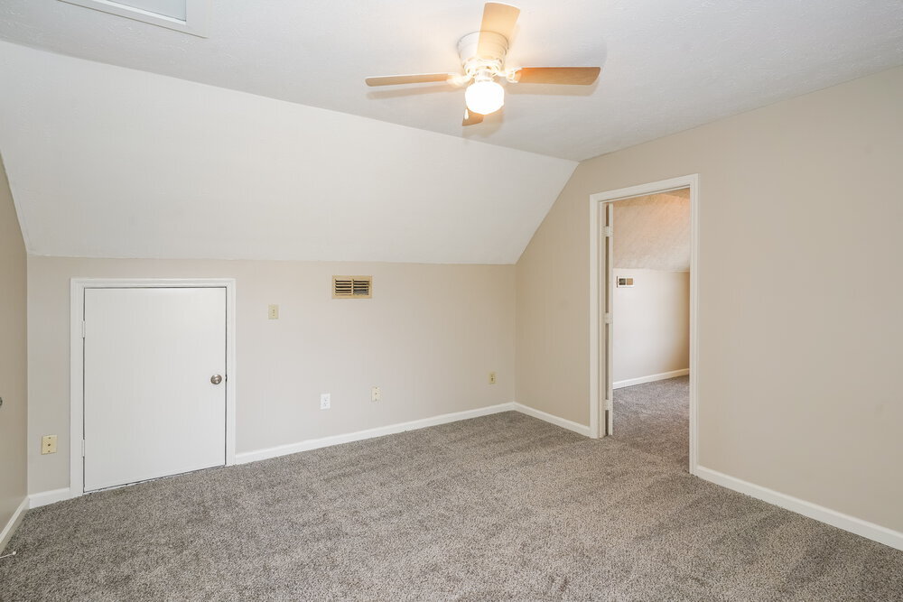 Building Photo - 315 Pine Ridge Ln