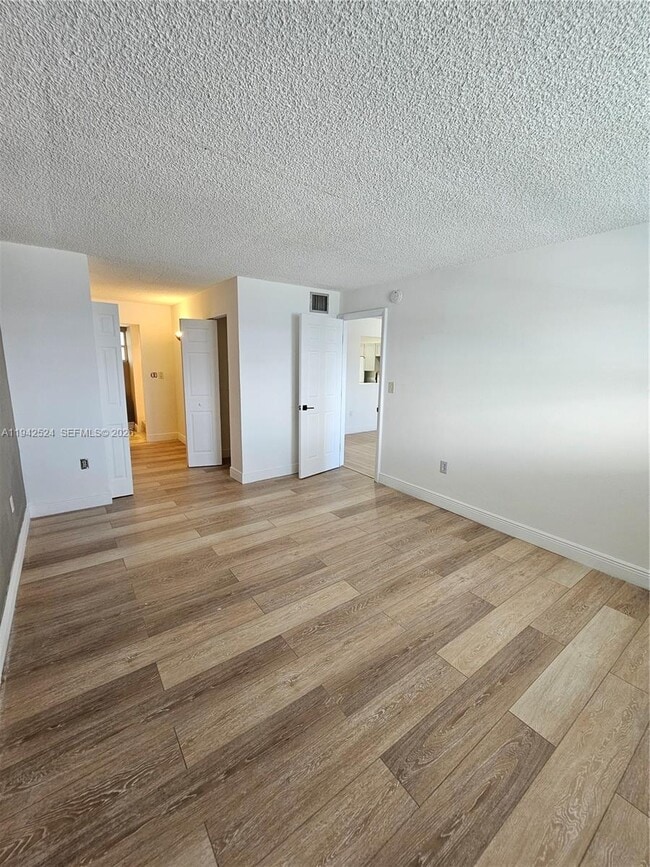 Building Photo - 3600 NE 170th St