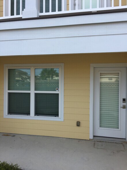Entryway through pedestrian gate - 14890 Granada Dr