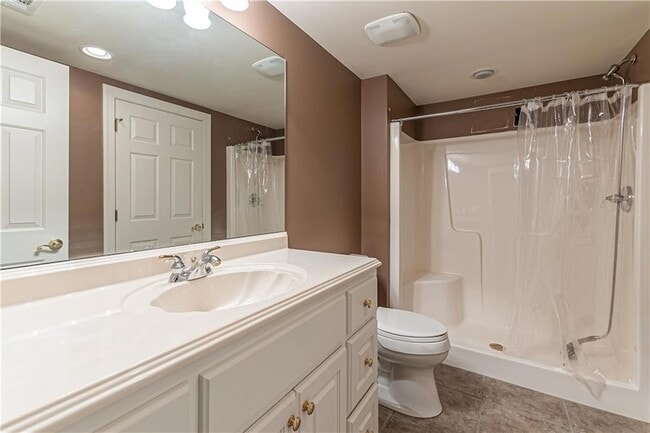 Building Photo - 1525 Broadhempston Ct