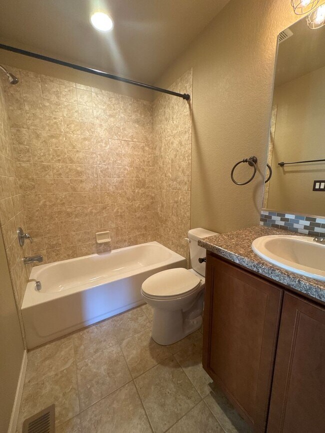 Building Photo - 10732 Echo Canyon Dr