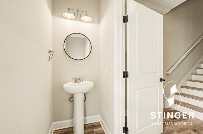 Building Photo - 14 Los Robles Rd