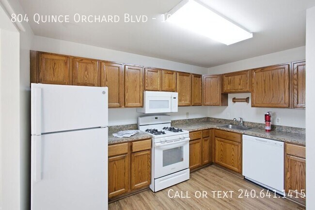Building Photo - 804 Quince Orchard Blvd