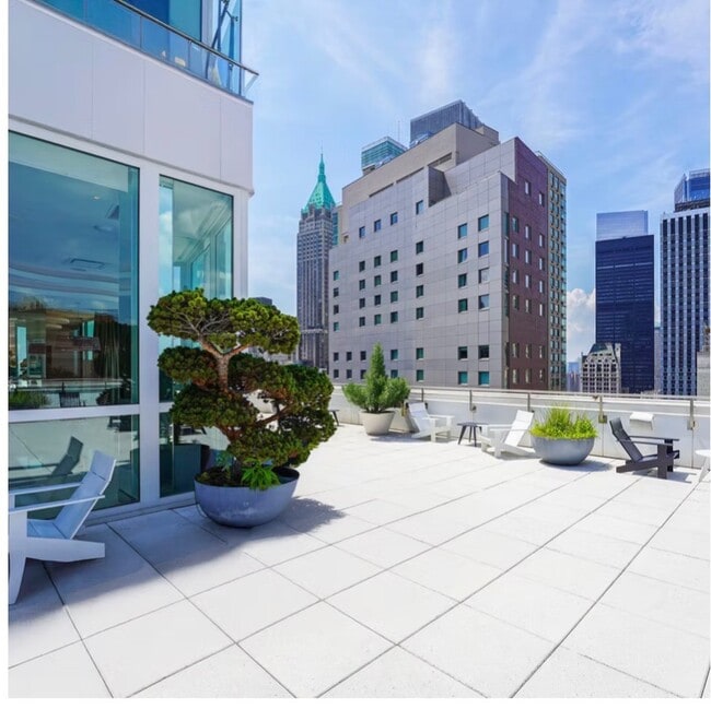 Building Photo - 180 Water St