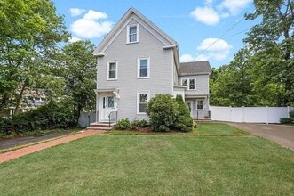 Building Photo - Available April 15th! Spacious 3 BED 1 BATH in Quiet Weymouth neighborhood.