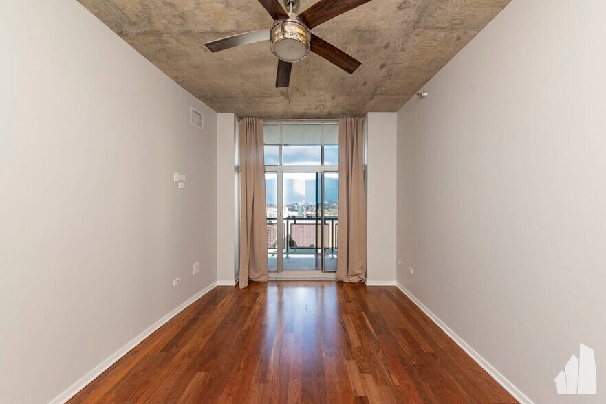 Building Photo - 700 N Larrabee St