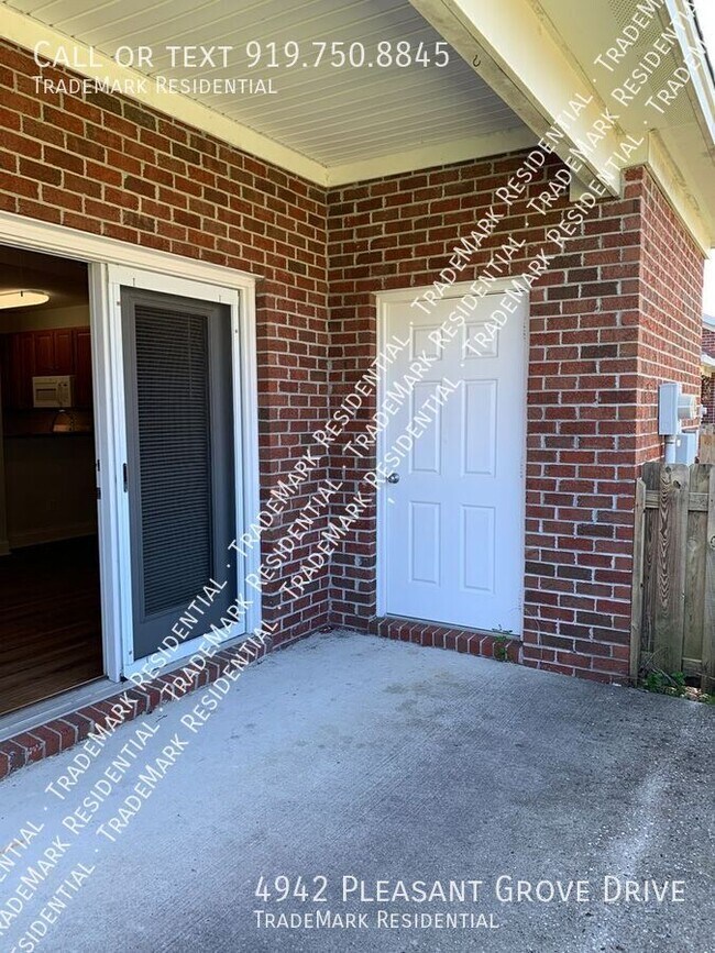 Building Photo - 4942 Pleasant Grove Dr