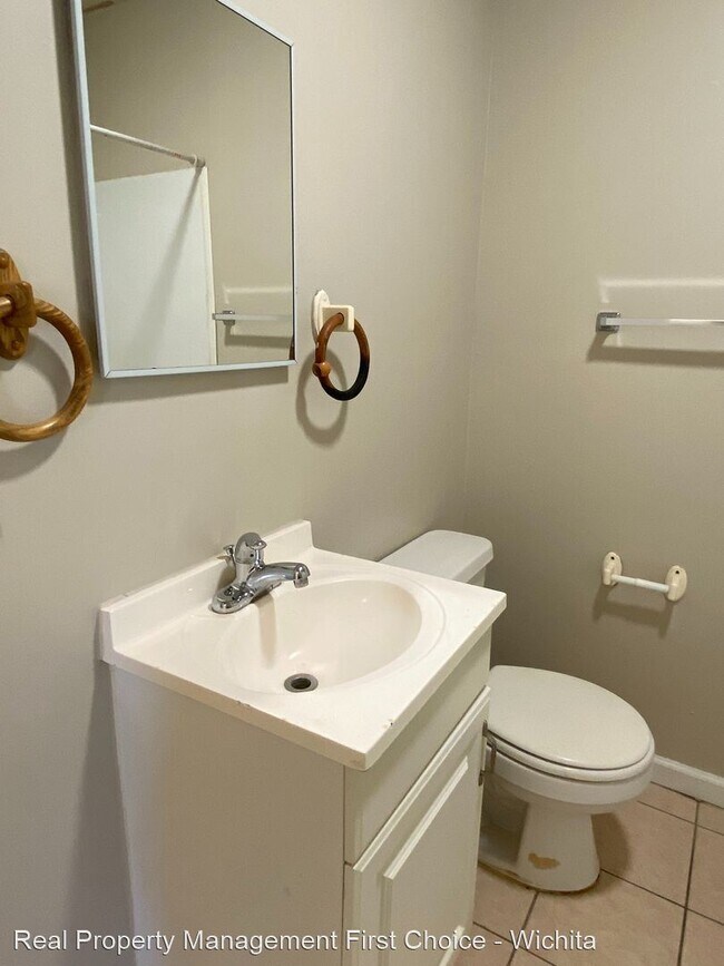 2 br, 1 bath House 2020 E Murdock 2020 E Murdock St Wichita KS