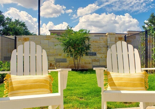 Building Photo - 300 Tesla Cir