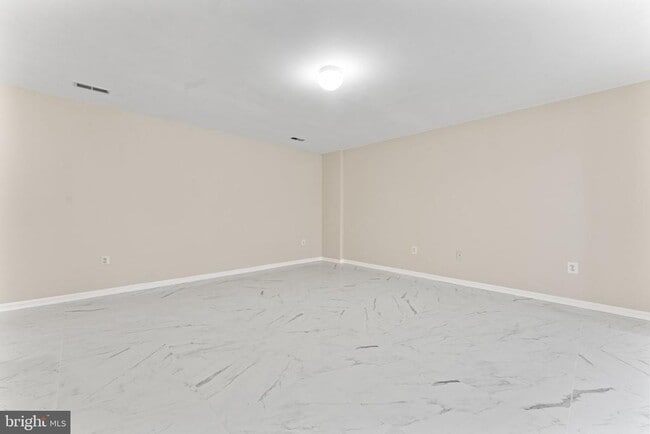 Building Photo - 209 Ilona Ct