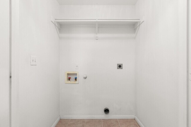 Building Photo - 3119 Douglas Fir Dr
