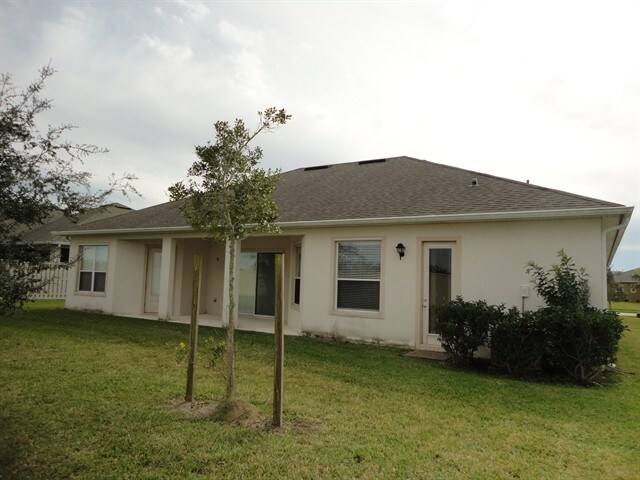 Building Photo - 5750 Rusack Dr
