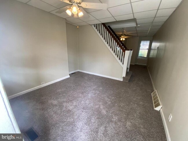 Building Photo - 238 E 6th Ave