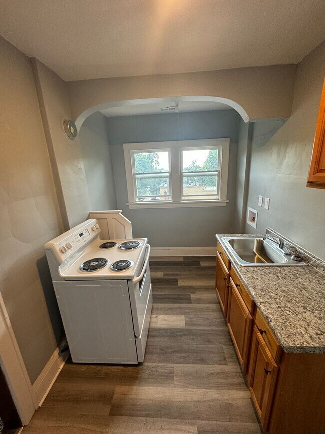 Building Photo - 235 S Arlington St