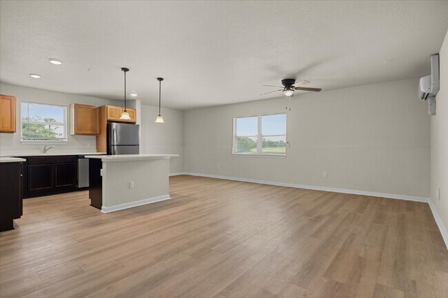 Building Photo - 260 Spanish Moss Cir