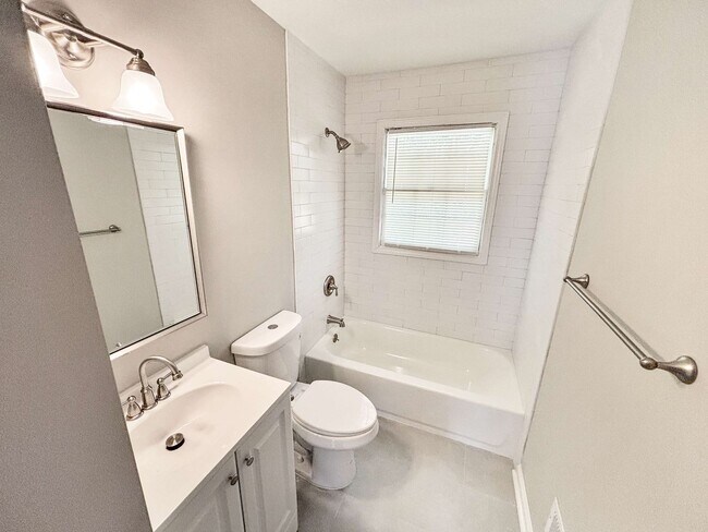 Building Photo - Renovated Brick Ranch w/Basement